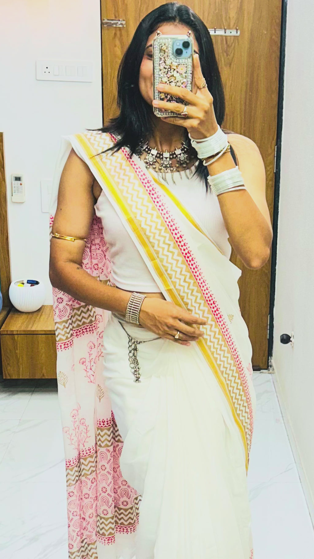 SELFI24 SOFT MASLIN COTTON WITH HEVY ZARI BODAR WHITE SAREE